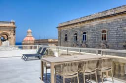 Valletta PH.